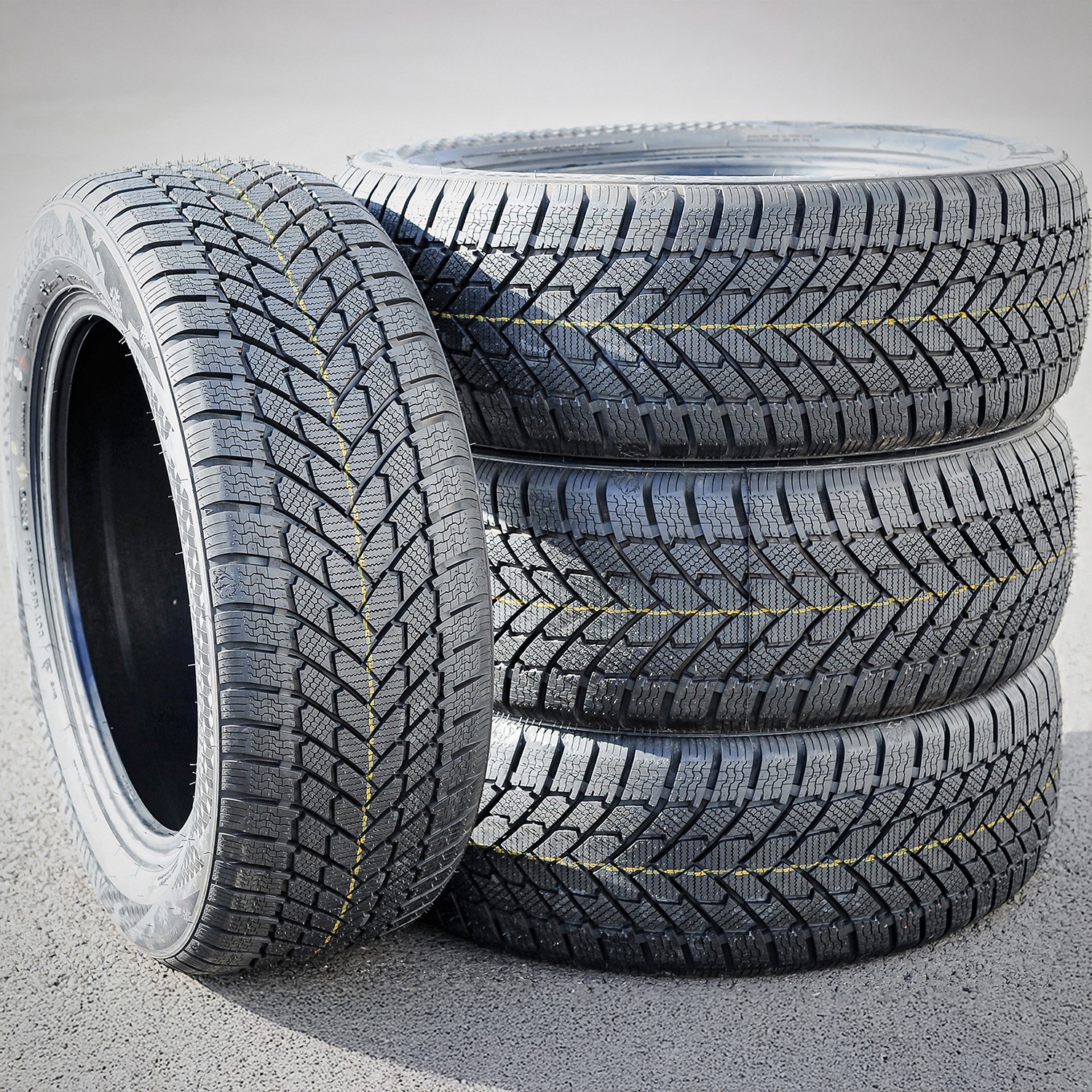 4 Armstrong Ski-Trac PC 205/55R16 91H Snow Studless Tires