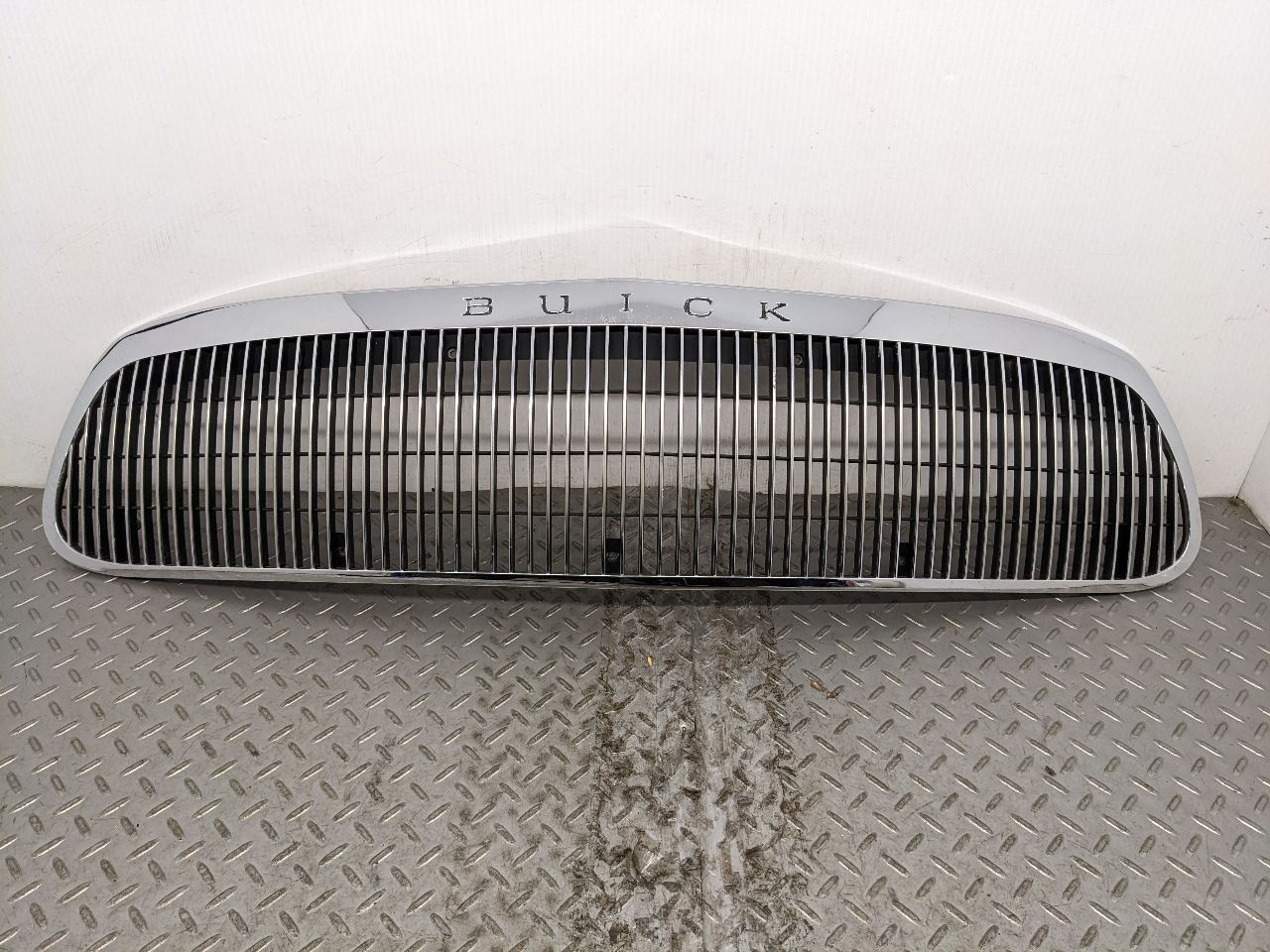 Grille Sedan Fits 92-96 ROADMASTER 1195717