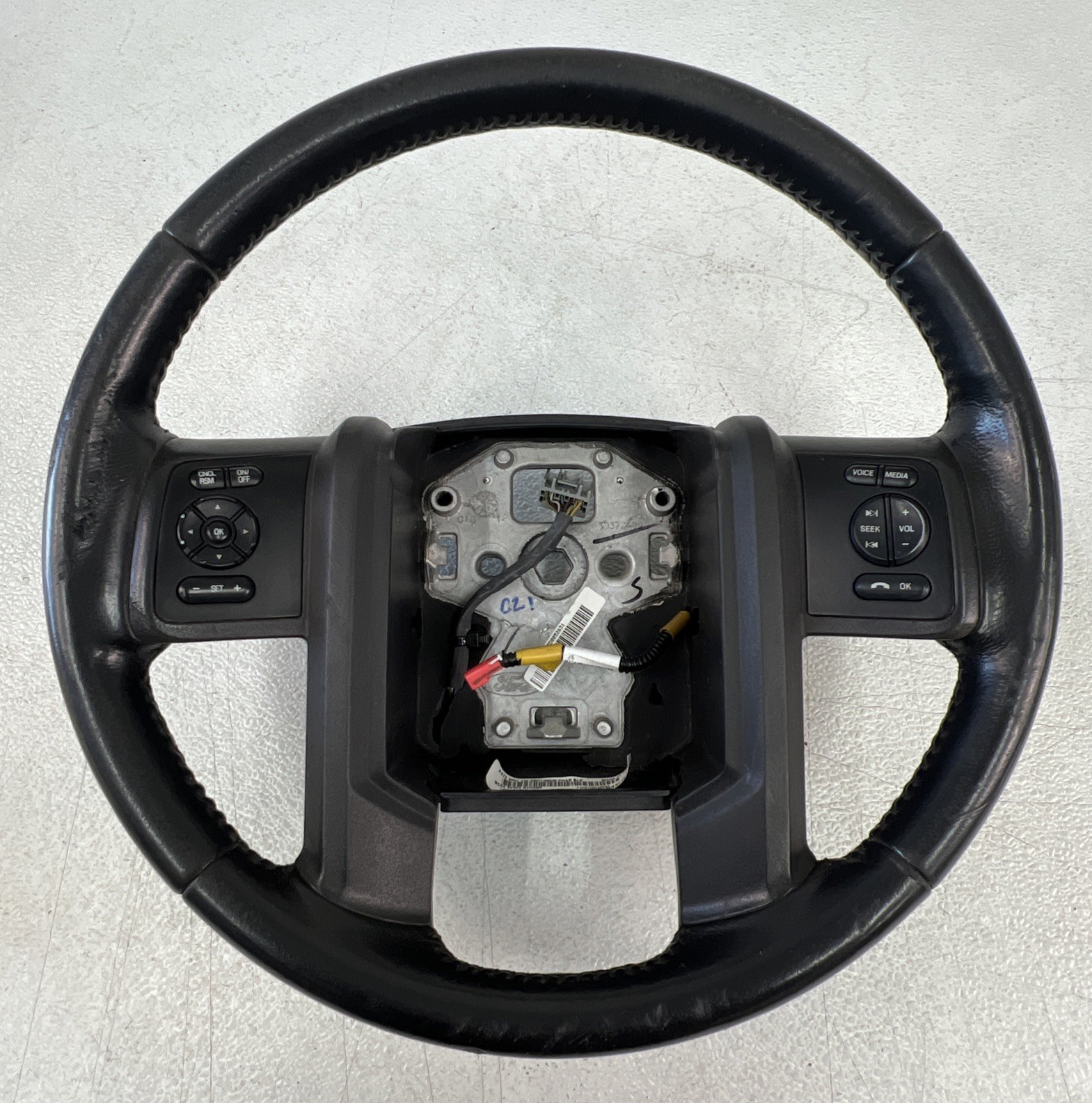11-16 Ford F-250 F-350 Lariat Black Leather Steering Wheel Radio Control OEM