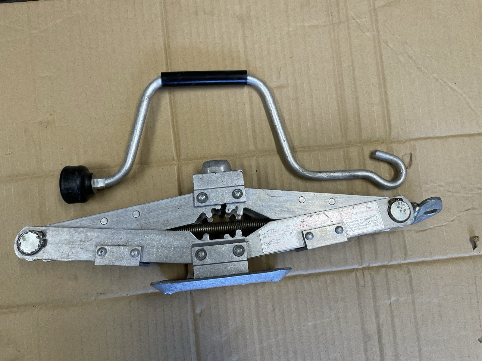 1986-89 Porsche 944 Turbo Jack and Handle excellent condition