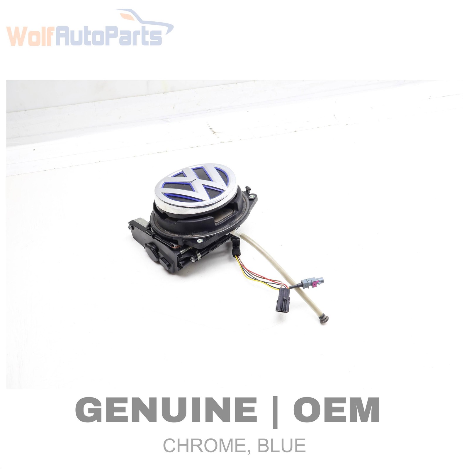 2015-2017 VW E-GOLF - REAR VW Emblem Liftgate Release Actuator / Handle Assembly
