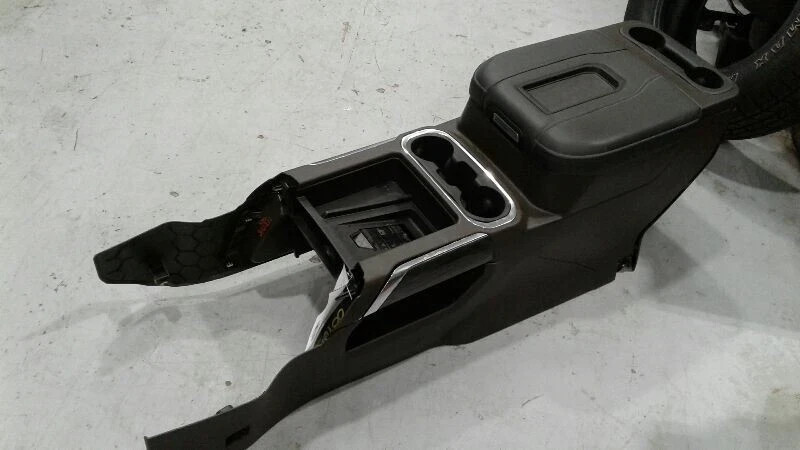 2019-2022 Chevy Truck Silverado 1500 Front Floor Center Console Black OEM
