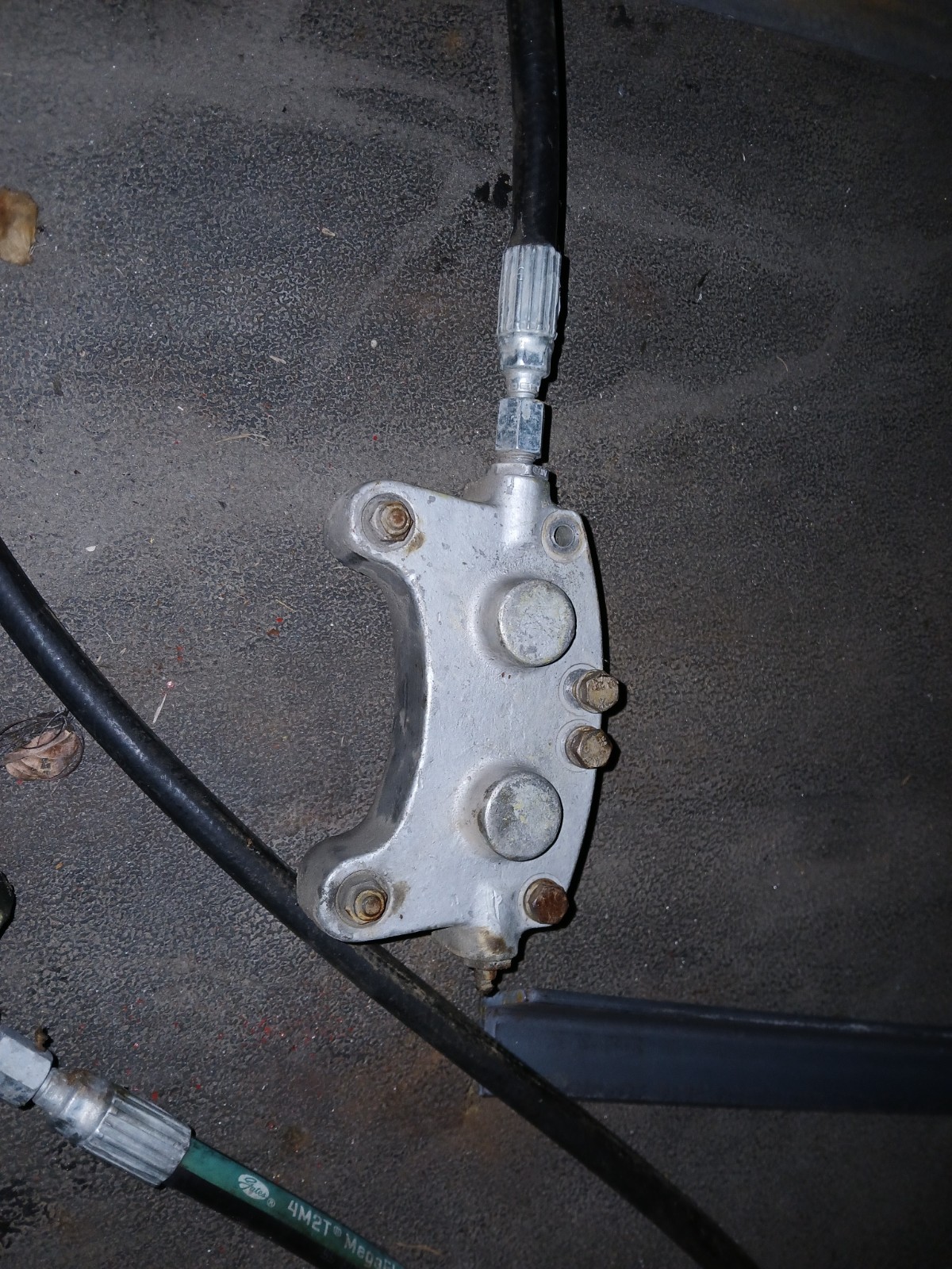 Cleveland Brake Caliper Assy w/ Linings P/N 30-67A /Grumman G-164A / Cessna 188B Cleveland Brake Caliper Assy w/ Linings P/N 30-67A /Grumman G-164A / Cessna 188B