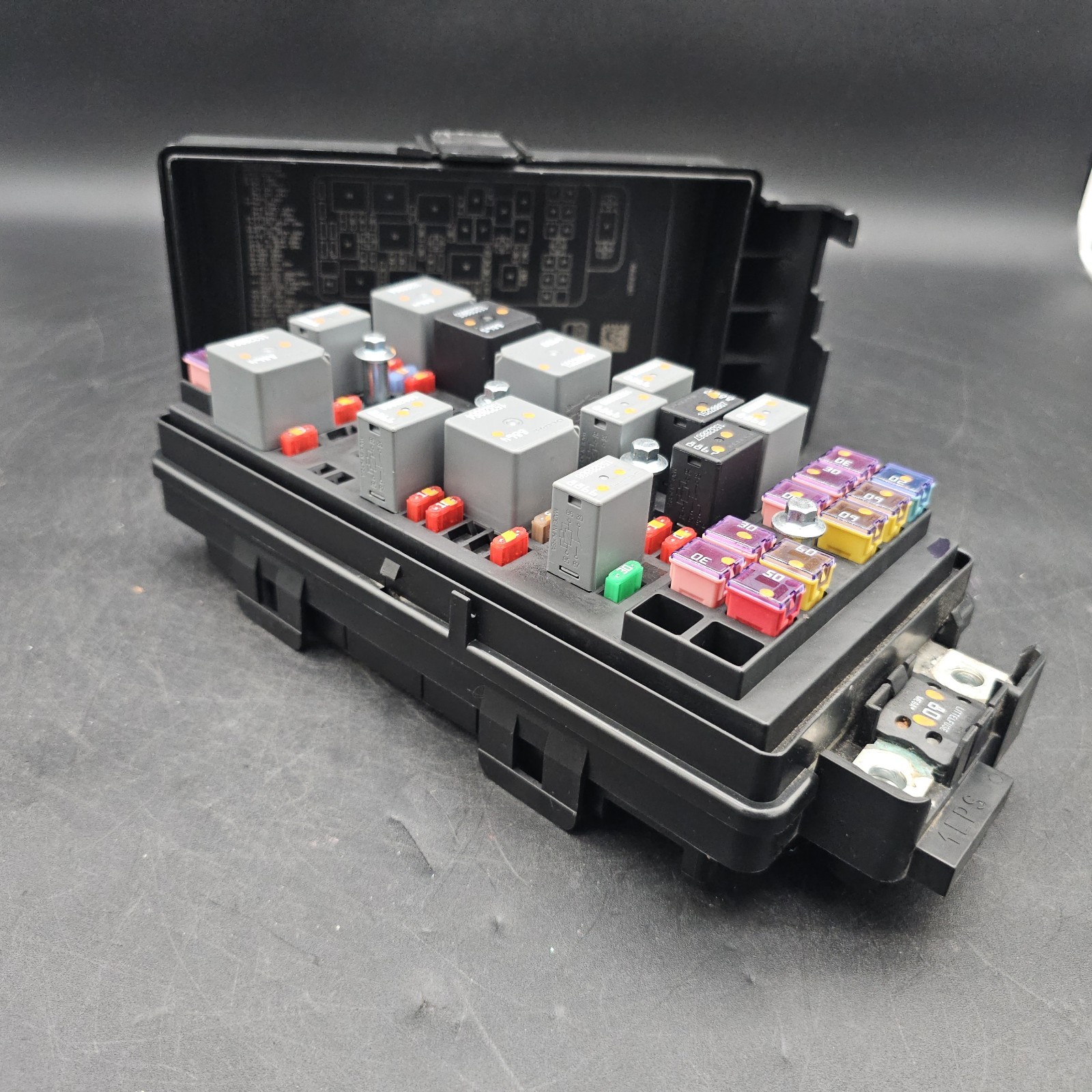 🏅  2008 Saturn Aura 2.4L  Fuse Box Relay Module  W/out  Fog Lights  25883019 🏅