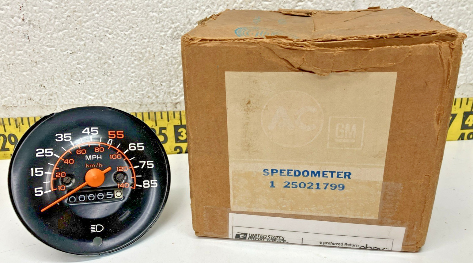 NOS OEM AC Delco Speedometer Gauge 25021799 1981-87 Chevrolet/GMC Square-Bodys