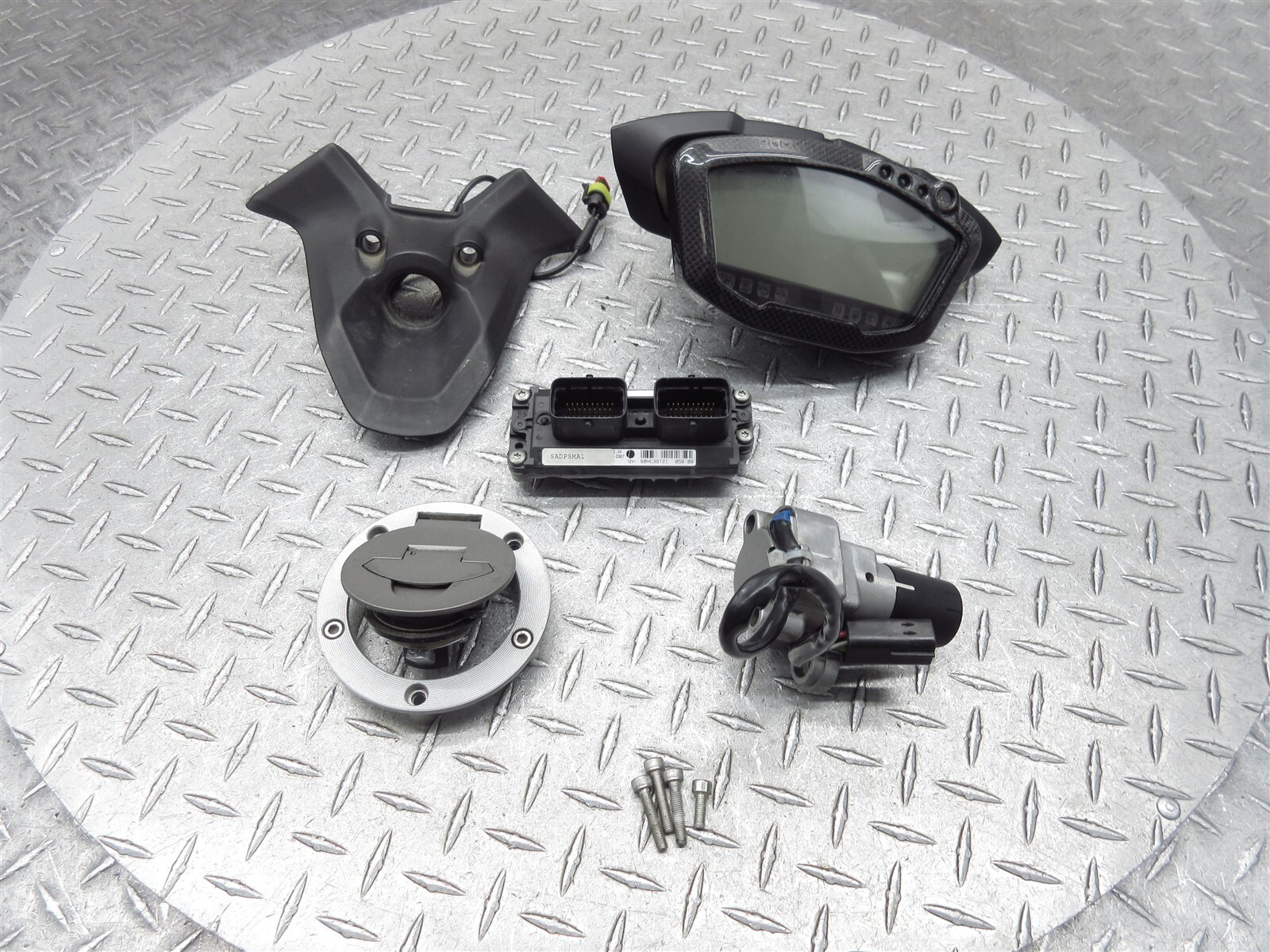2009 08-13 Ducati 848 Superbike OEM Lock Set Gas Cap Ignition CDI Gauge NO KEY