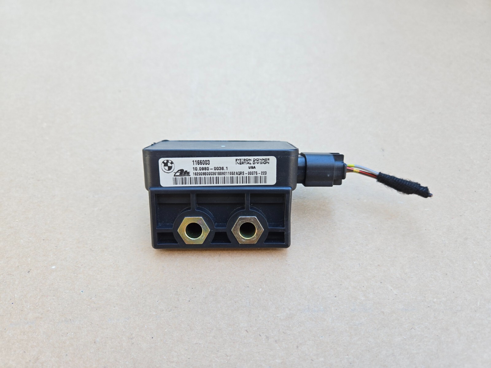 Factory 2000 2001 BMW E46 Z3 Yaw Rate Speed Sensor White Label 1166003