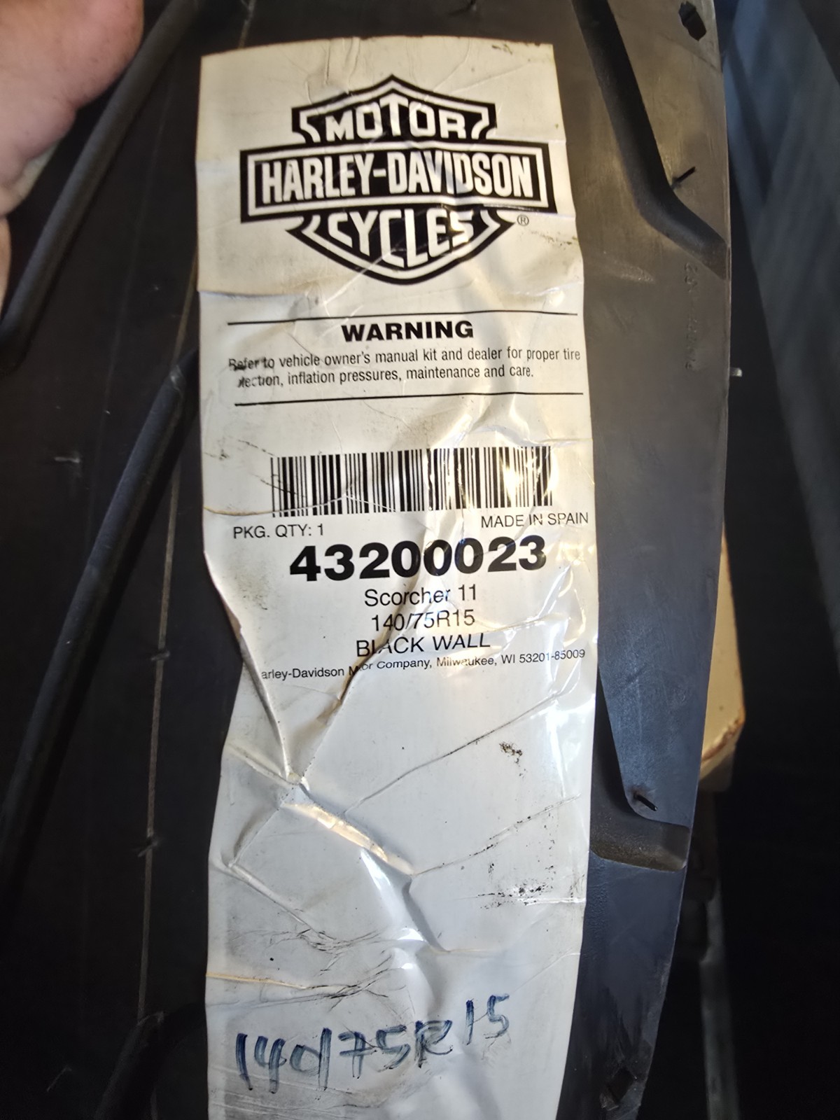 Michelin Harley Scorcher 11 140/75R15 65H Motorcycle Rear Tire 43200023 66225 Michelin Harley Scorcher 11 140/75R15 65H Motorcycle Rear Tire 43200023 66225