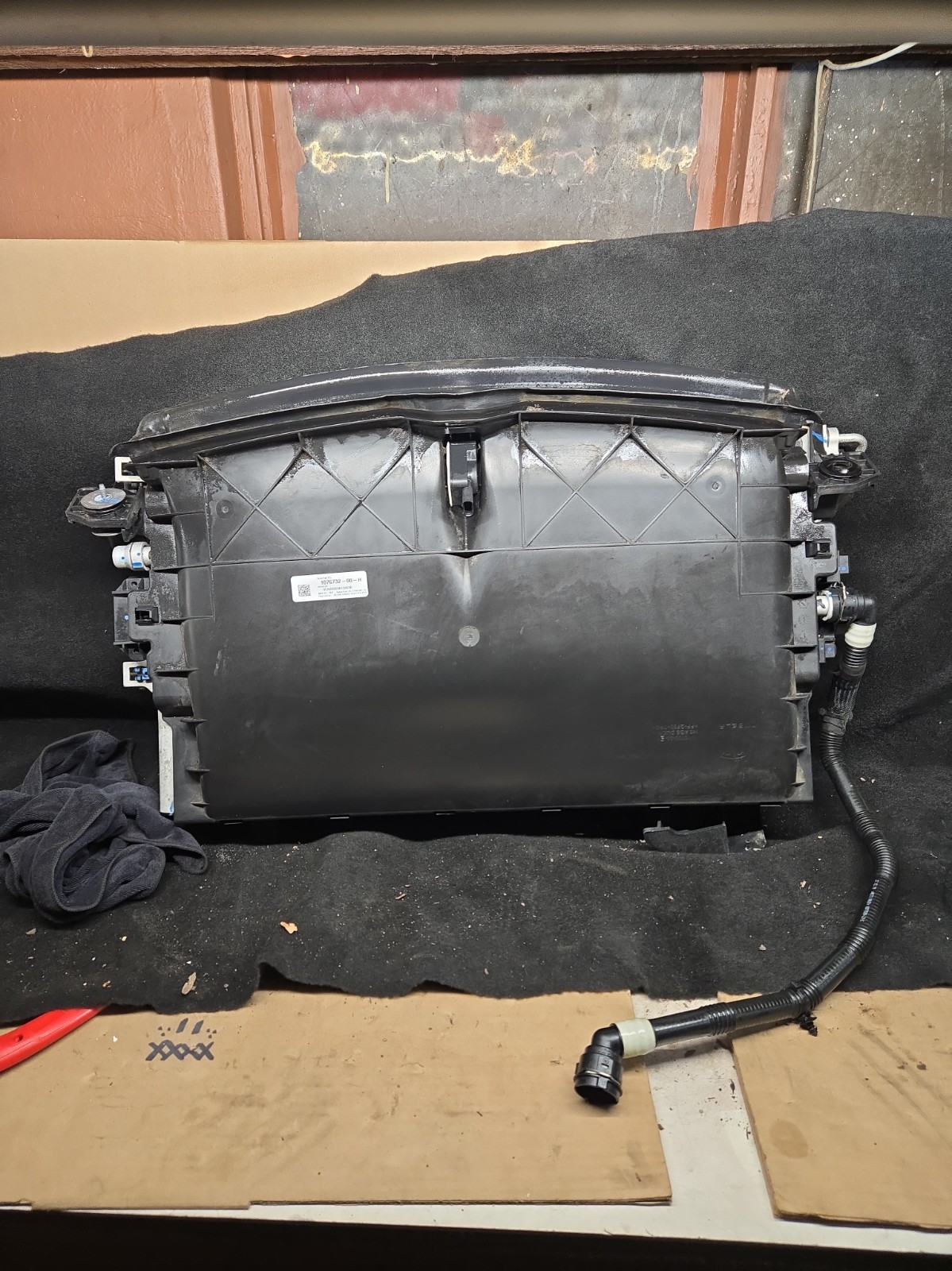 2017-2020 Tesla Model 3 Radiator Condenser Fan Cooling Assembly 1103545-00-A