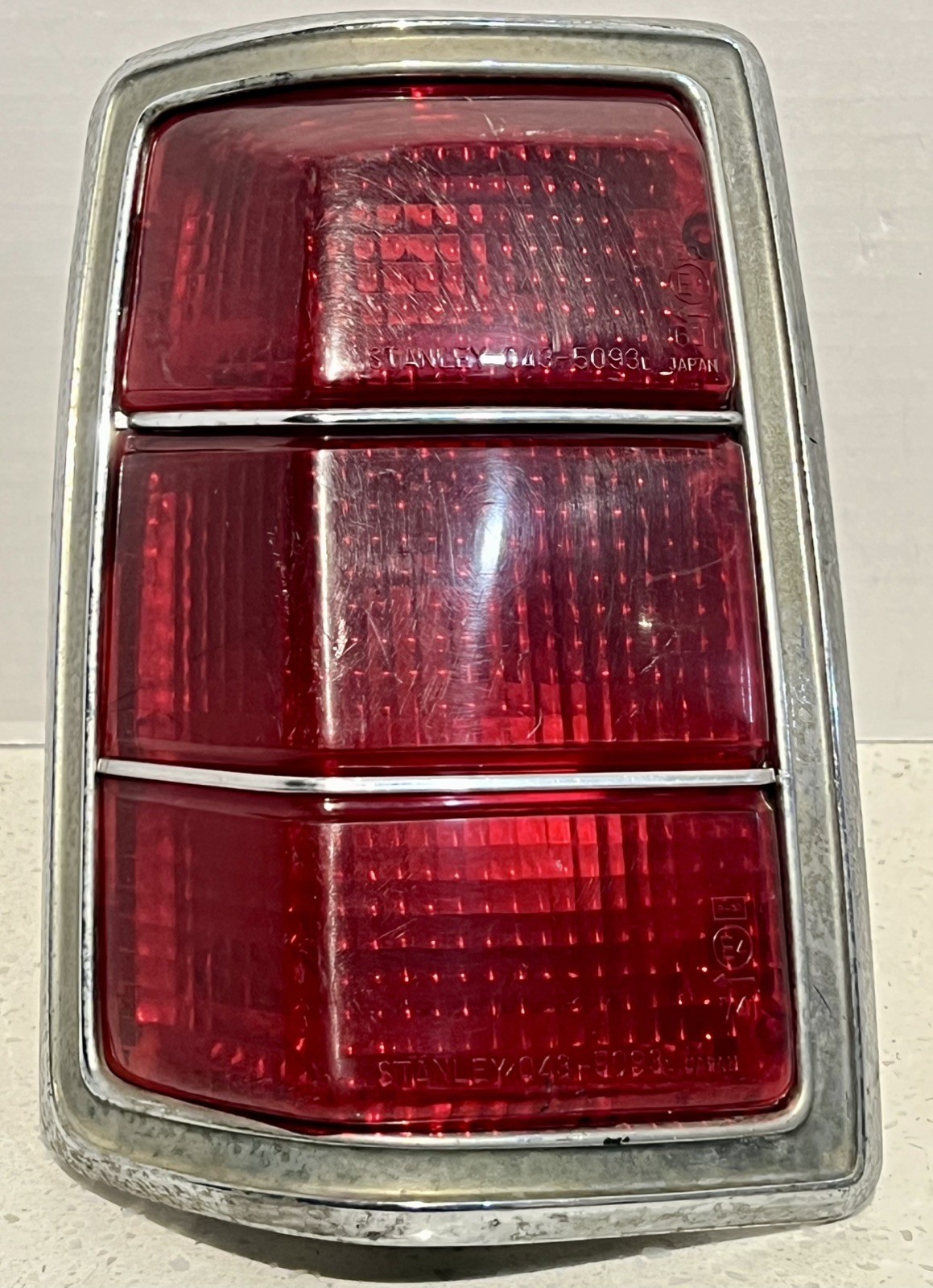 OEM 1972-1976 Honda Civic Hatchback LH Tail Light OEM Stanley 043-5093L  Japan 