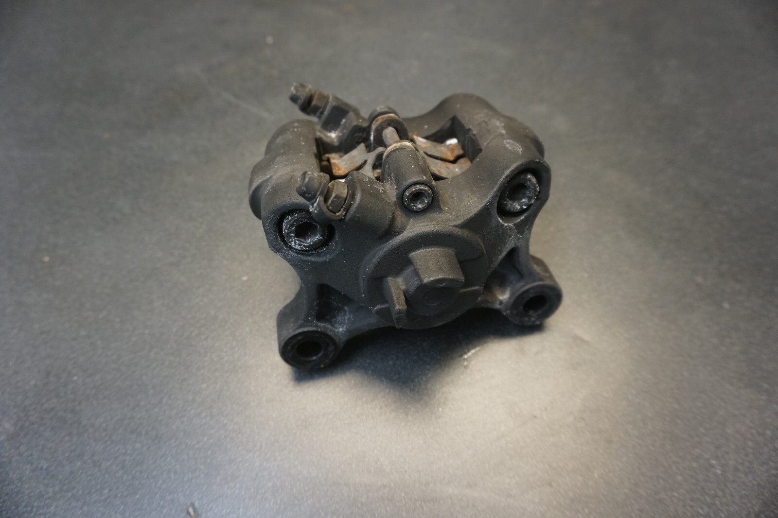 1998-2006 SX Viper VMAX SX Venom Yamaha OEM Hydraulic Brake Caliper Ass\'y