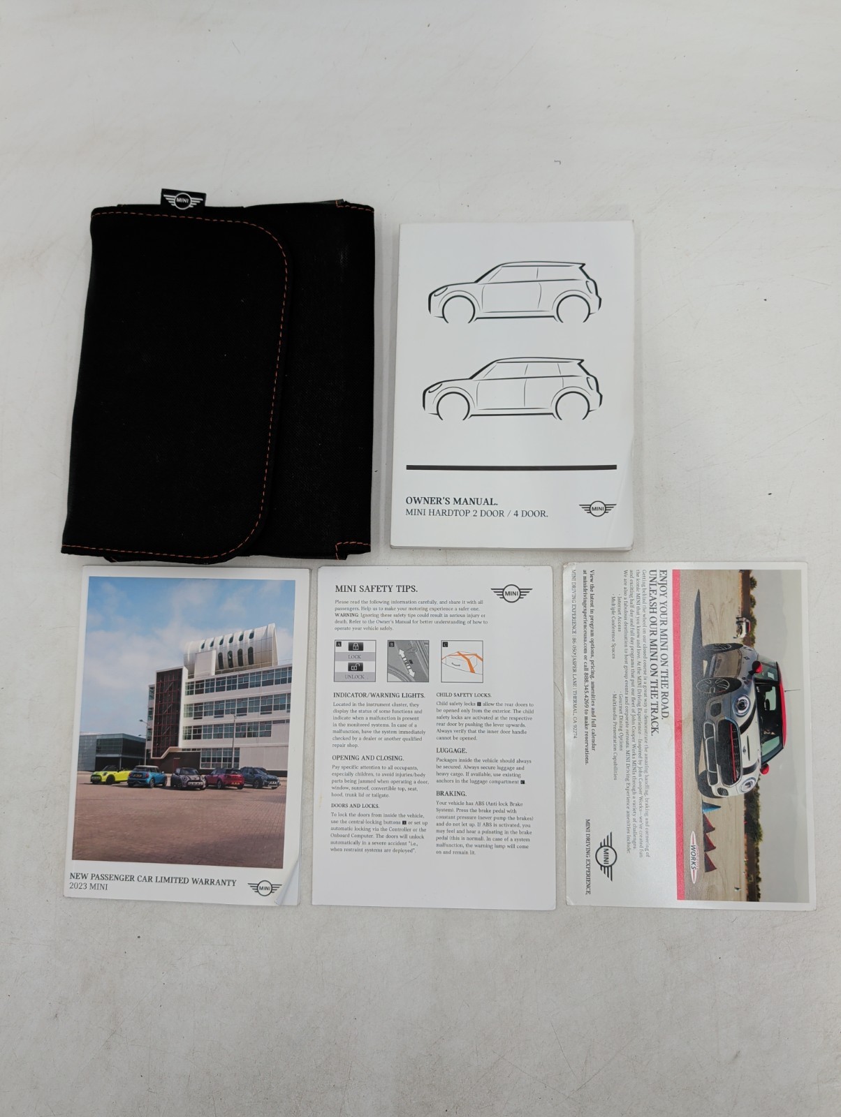 2023 Mini Cooper Hardtop 2 Door / 4 Door Owners Manual With Case 2023 Mini Cooper Hardtop 2 Door / 4 Door Owners Manual With Case
