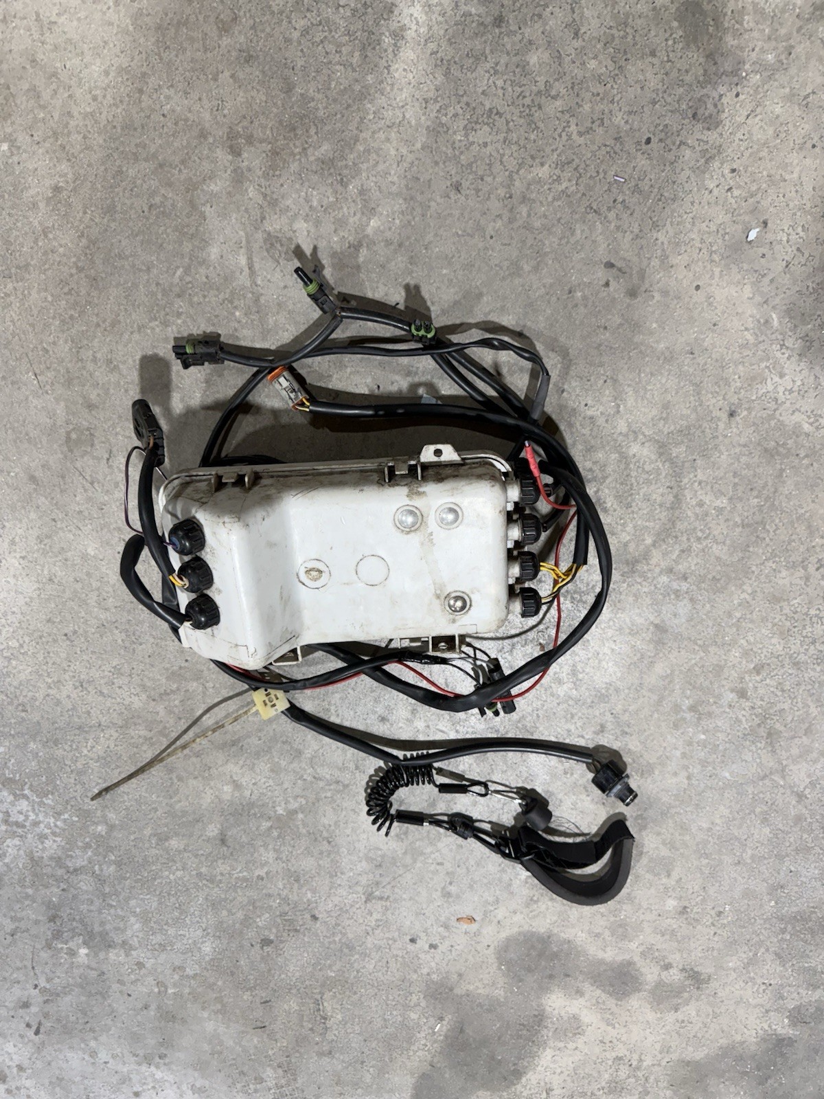 1996-98 Sea-Doo XP SPX - Grey MPEM DESS post with programmed key OEM 278000786