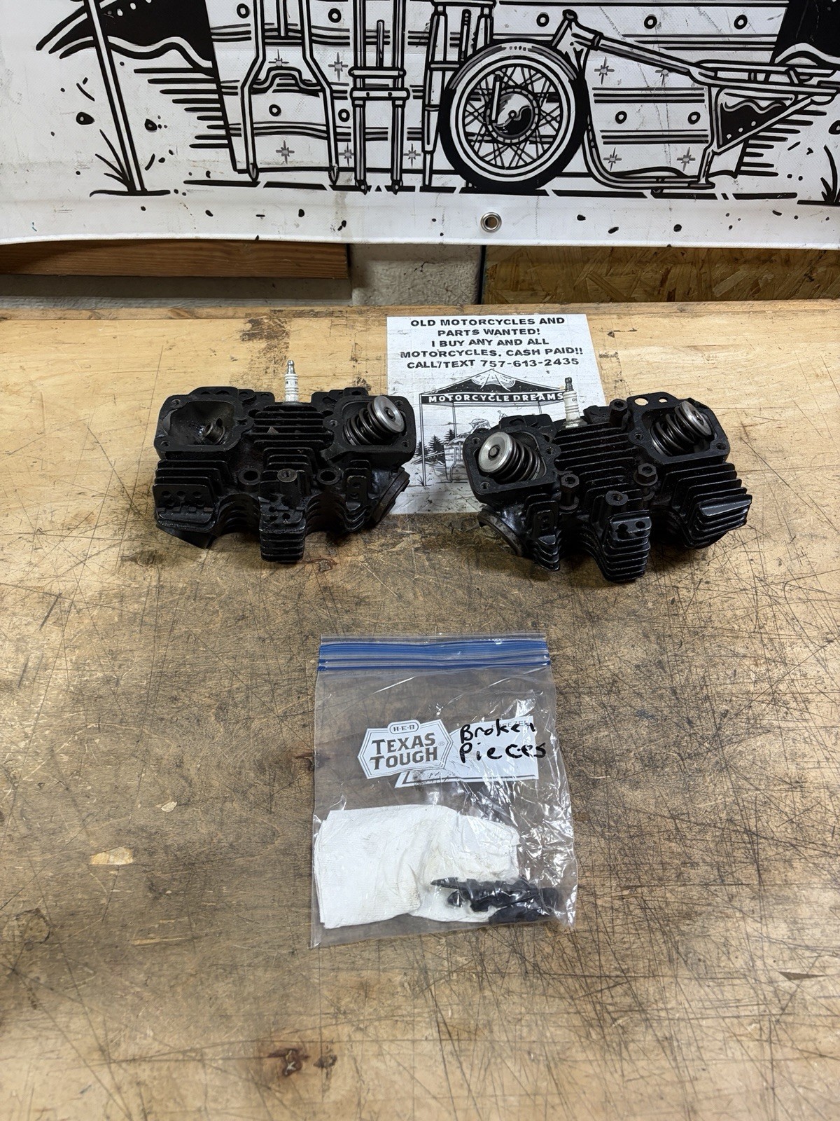 1957-1971 Harley Davidson Ironhead Sportster 900cc Cylinder Heads Speed Holes