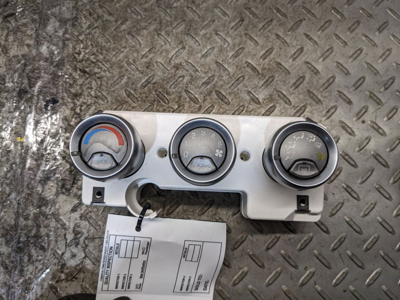 Temperature Control Fits 03-06 SSR 1203396