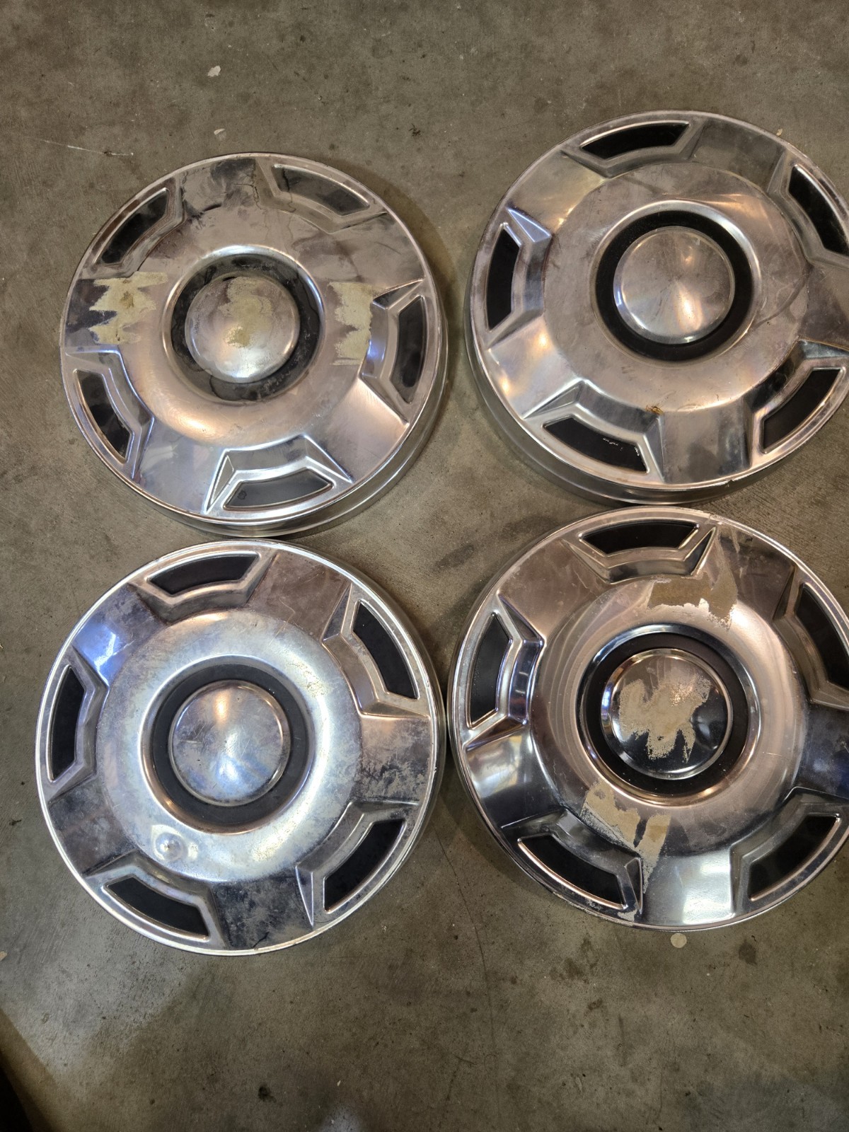 Set Of 4 1976-1991 Ford F-150 Dog Dish Hubcaps 10.5\