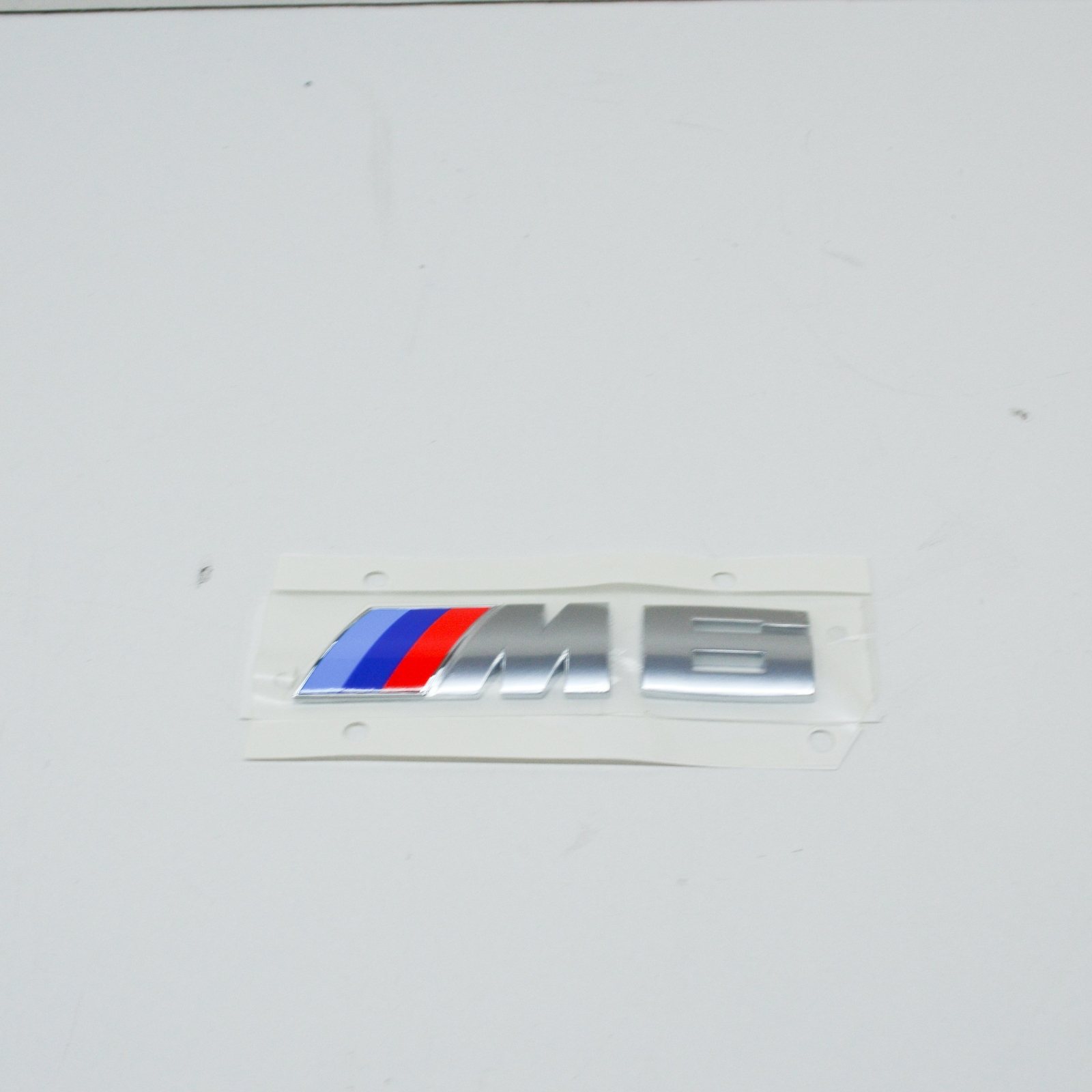 NEW BMW M6 CONVERTIBLE E64 REAR M6 EMBLEM 51147898225 7898225 OEM