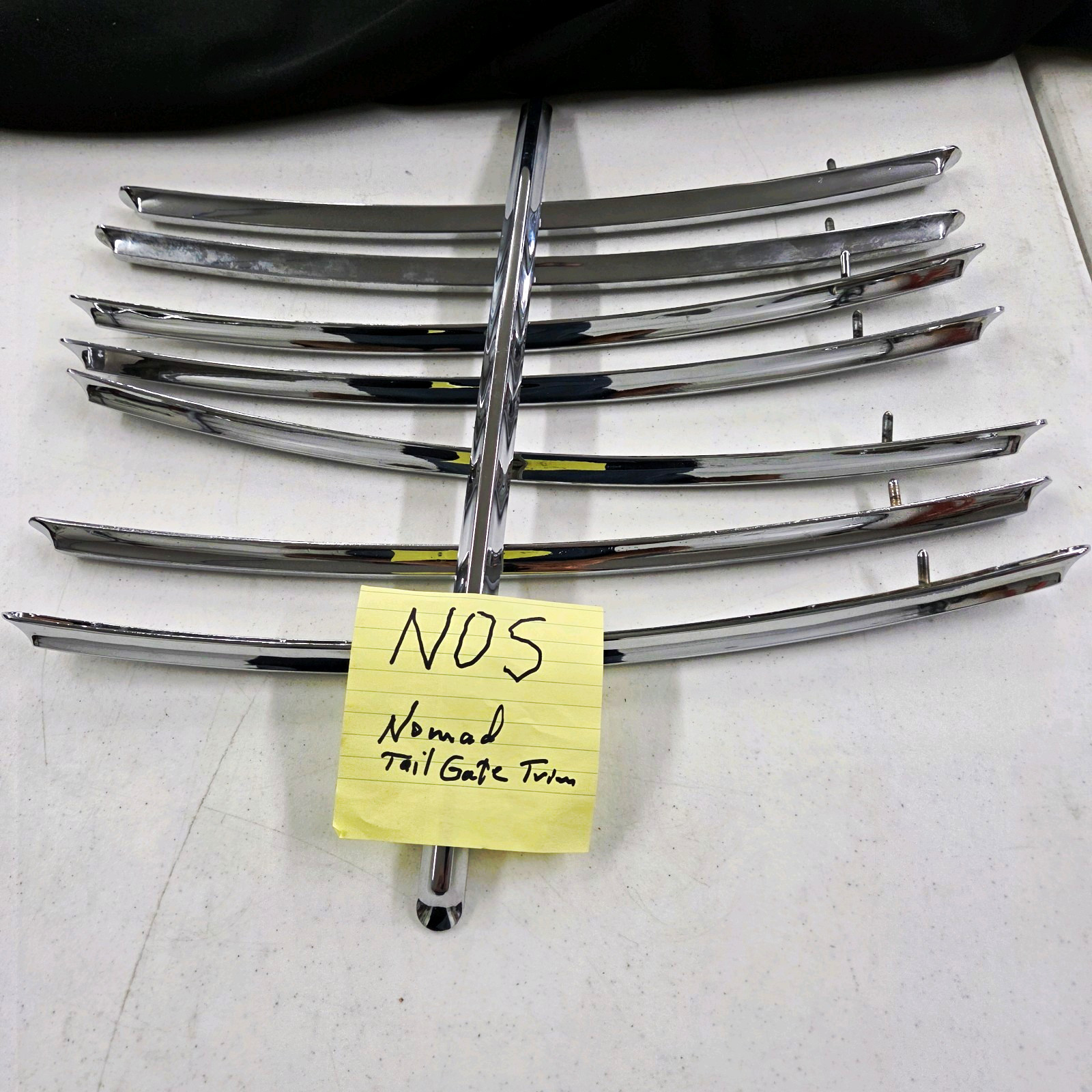 1955-1957 Chevy Nomad NOS Tailgate Trim Bar Molding
