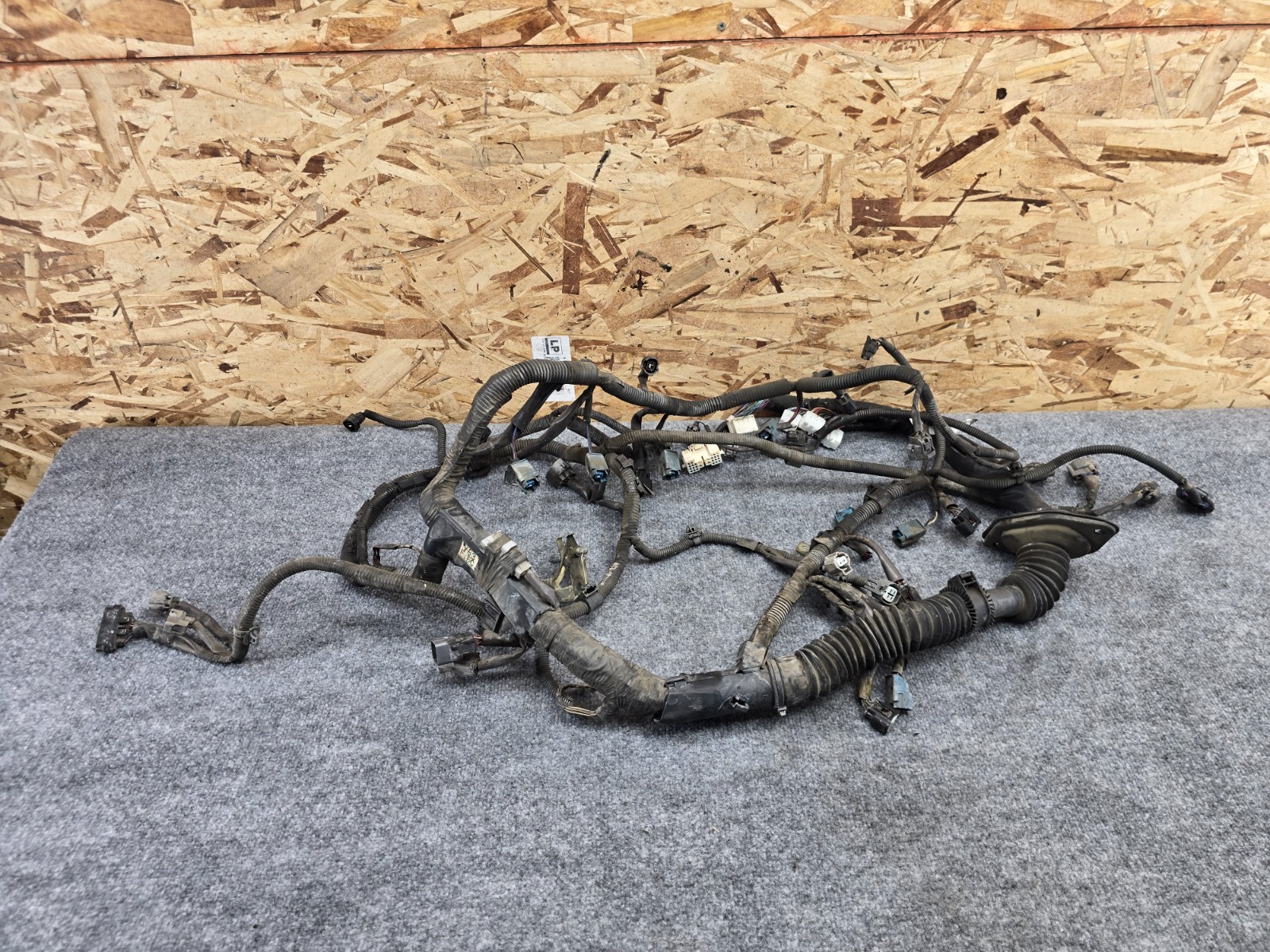 TOYOTA SEQUOIA 03-05 ENGINE BAY MOTOR MAIN HARNESS WIRE WIRING 82121-34341 OEM