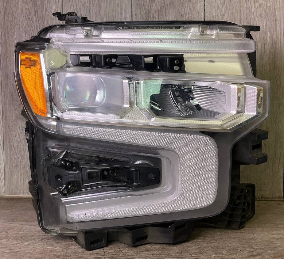 2022-2024 Chevy Silverado 1500 RH Passenger Mid LED Headlight OEM 87828576