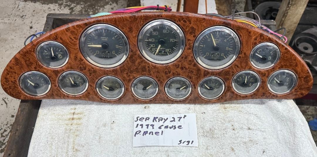SEA RAY 27\'GAUGE PANEL-1999