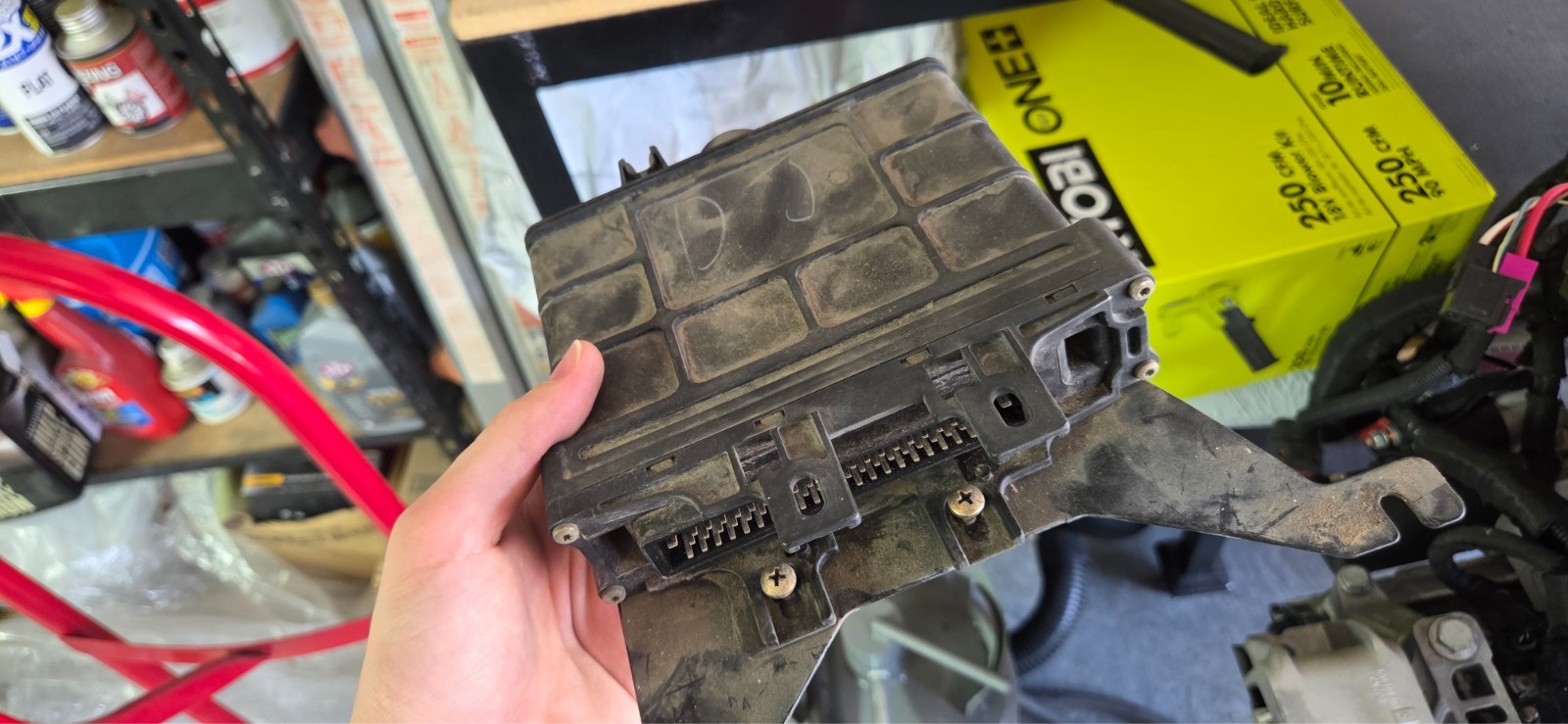 VW Mk4 Golf/Jetta 12v 2.8L VR6 Auto Trans Control Module 01M 927 733 DJ w/ Mount