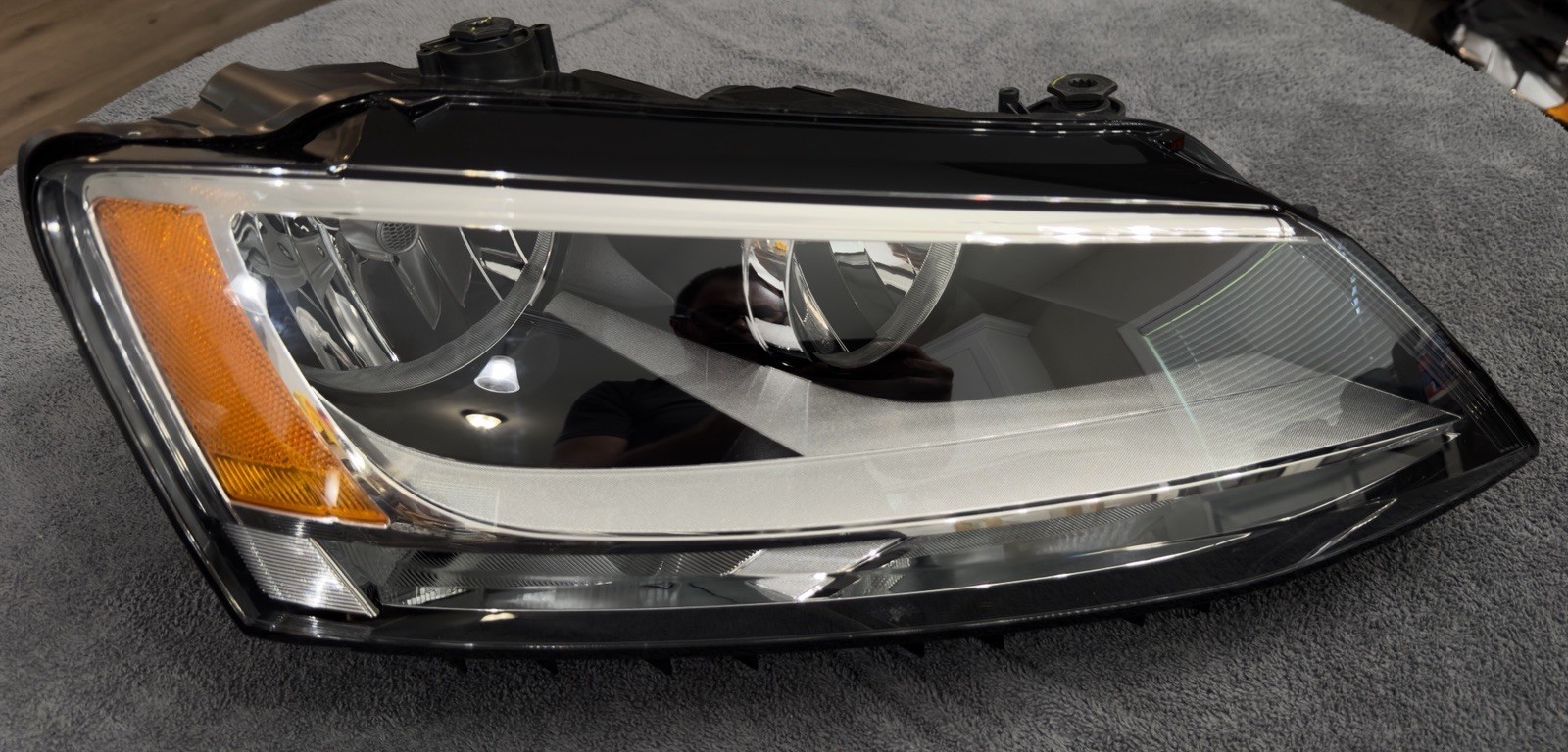 207941006 Right Headlight Assembly 11-16 Volkswagen Jetta 207941006 Right Headlight Assembly 11-16 Volkswagen Jetta
