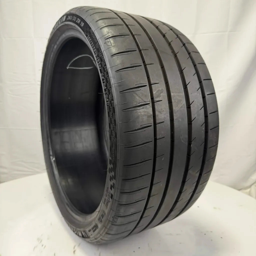 Used 265/30ZR19 Michelin Pilot Sport 4 S 93Y 9/32 (DOT 25) Used 265/30ZR19 Michelin Pilot Sport 4 S 93Y 9/32 (DOT 25)