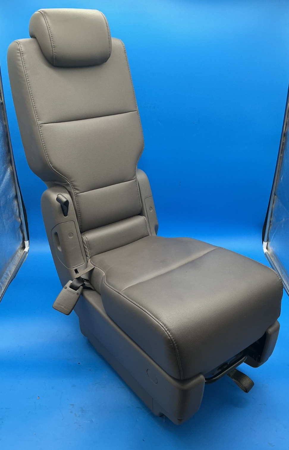 Second Row Middle Jump Seat Gray Leather Fits: 2011-2017 Honda Odyssey Genuine