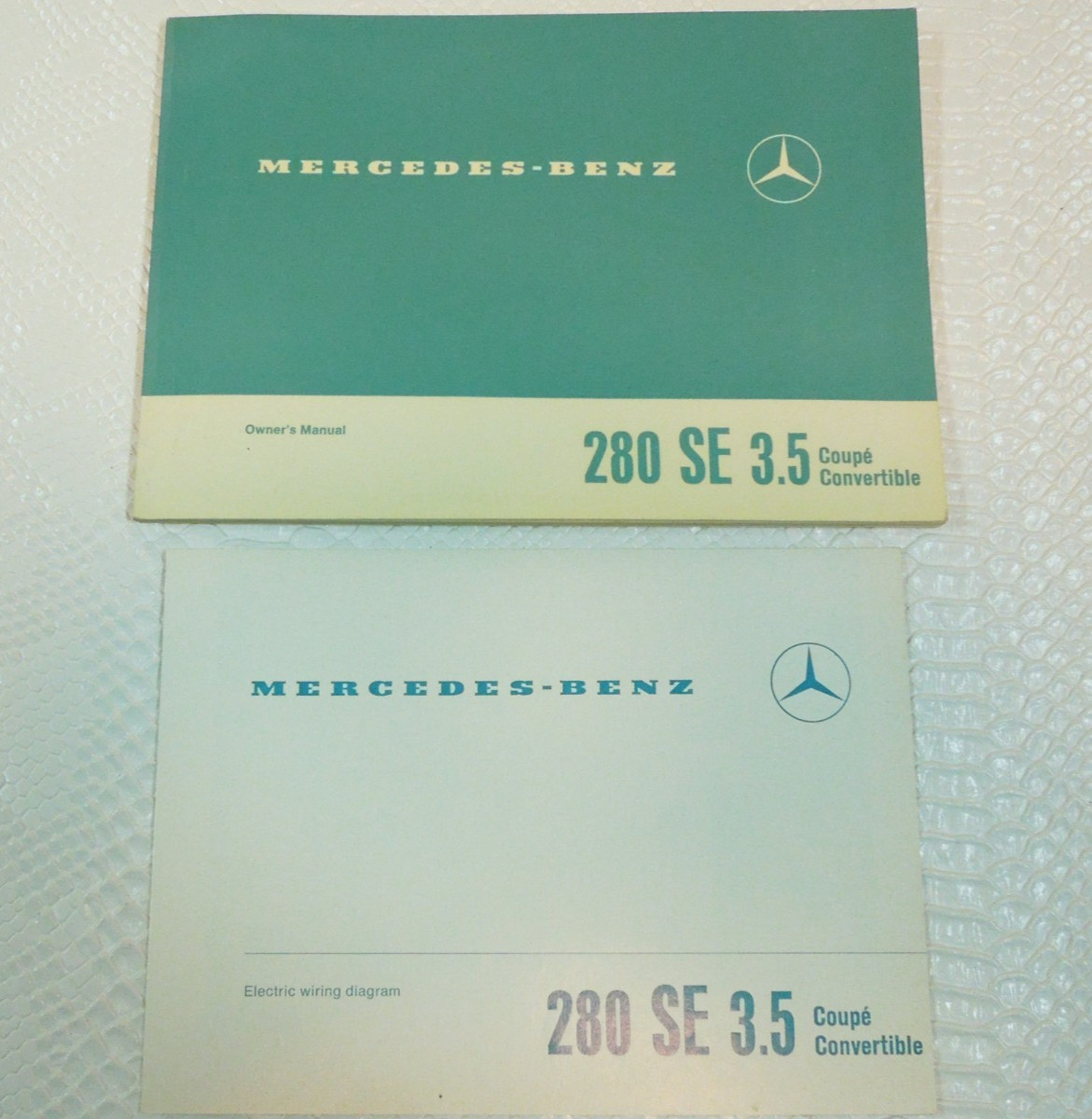 1969-1971 MERCEDES  280 SE 3.5 COUPE AND CONVERTIBLE OWNERS MANUAL NOS MINT