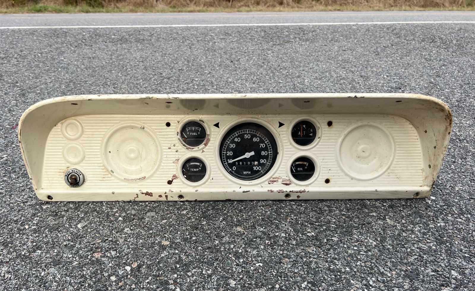 67-72 Ford F500 F600 F700 Speedometer Instrument Gauge Cluster Panel Assembly 