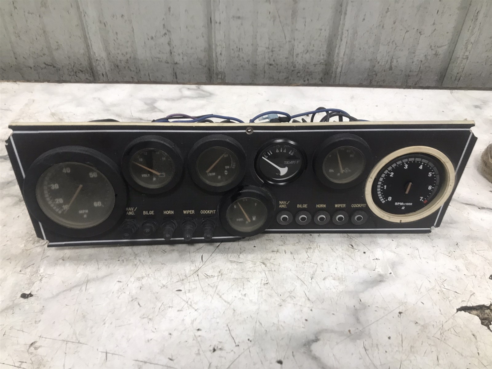 93 Pro-Line Sportsman Boat dash panel gauges speedometer