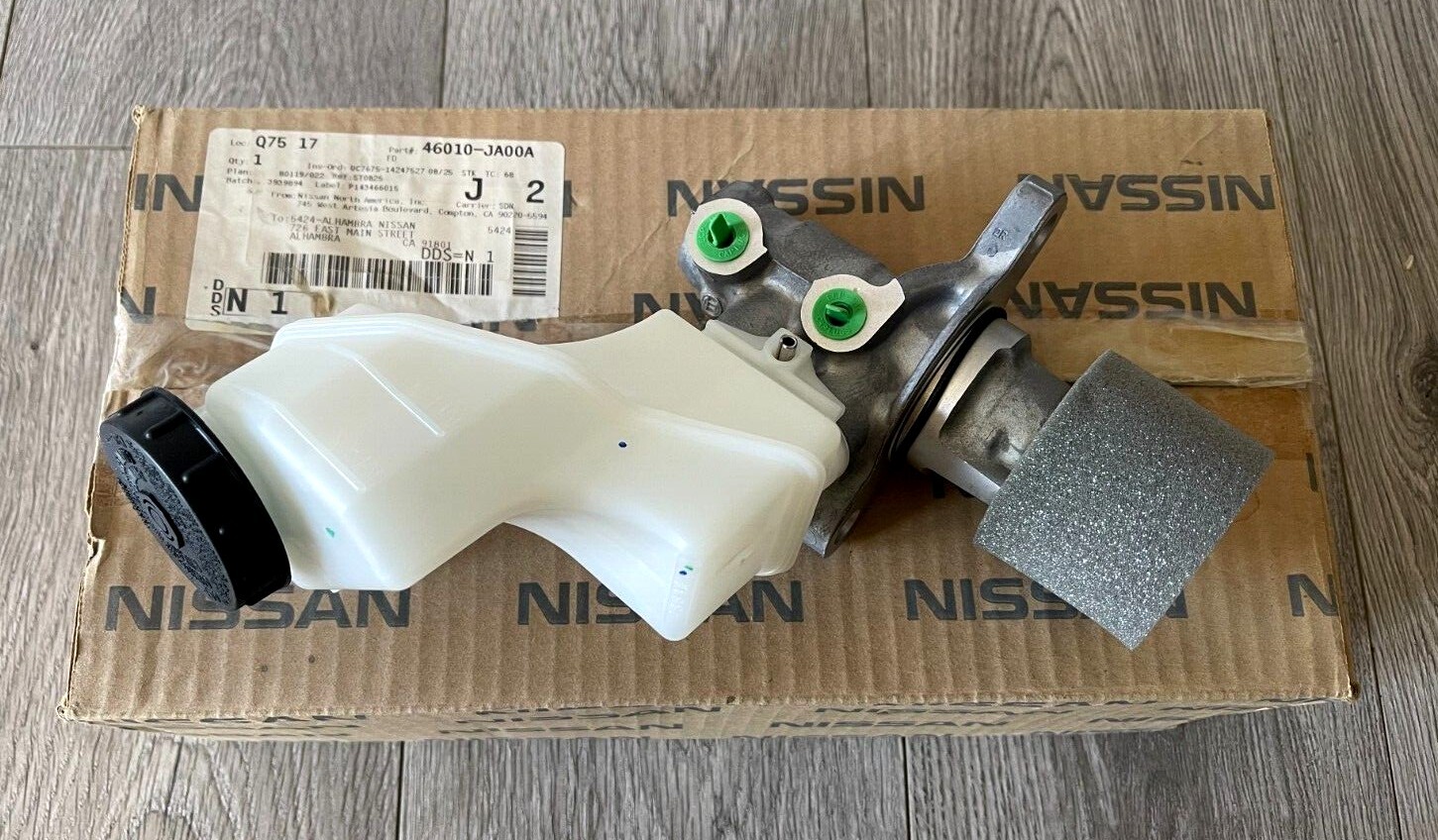 BRAND NEW 2008-2010 NISSAN ALTIMA BRAKE MASTER CYLINDER 46010-JA00A, GENUINE OEM