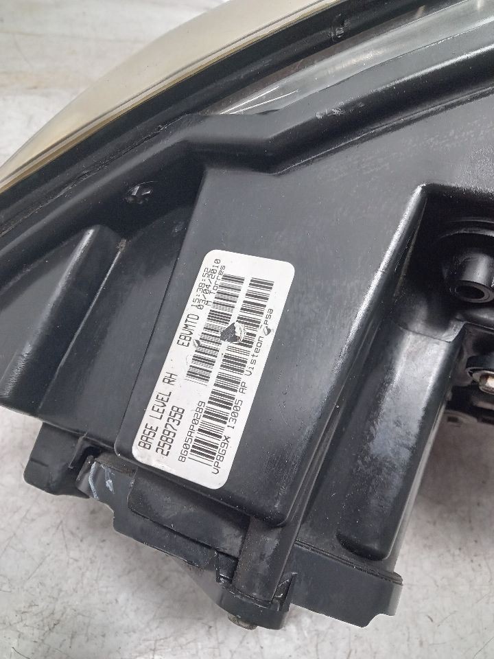 Passenger Right Headlight Coupe Base Halogen Fits 08-14 CTS 335508