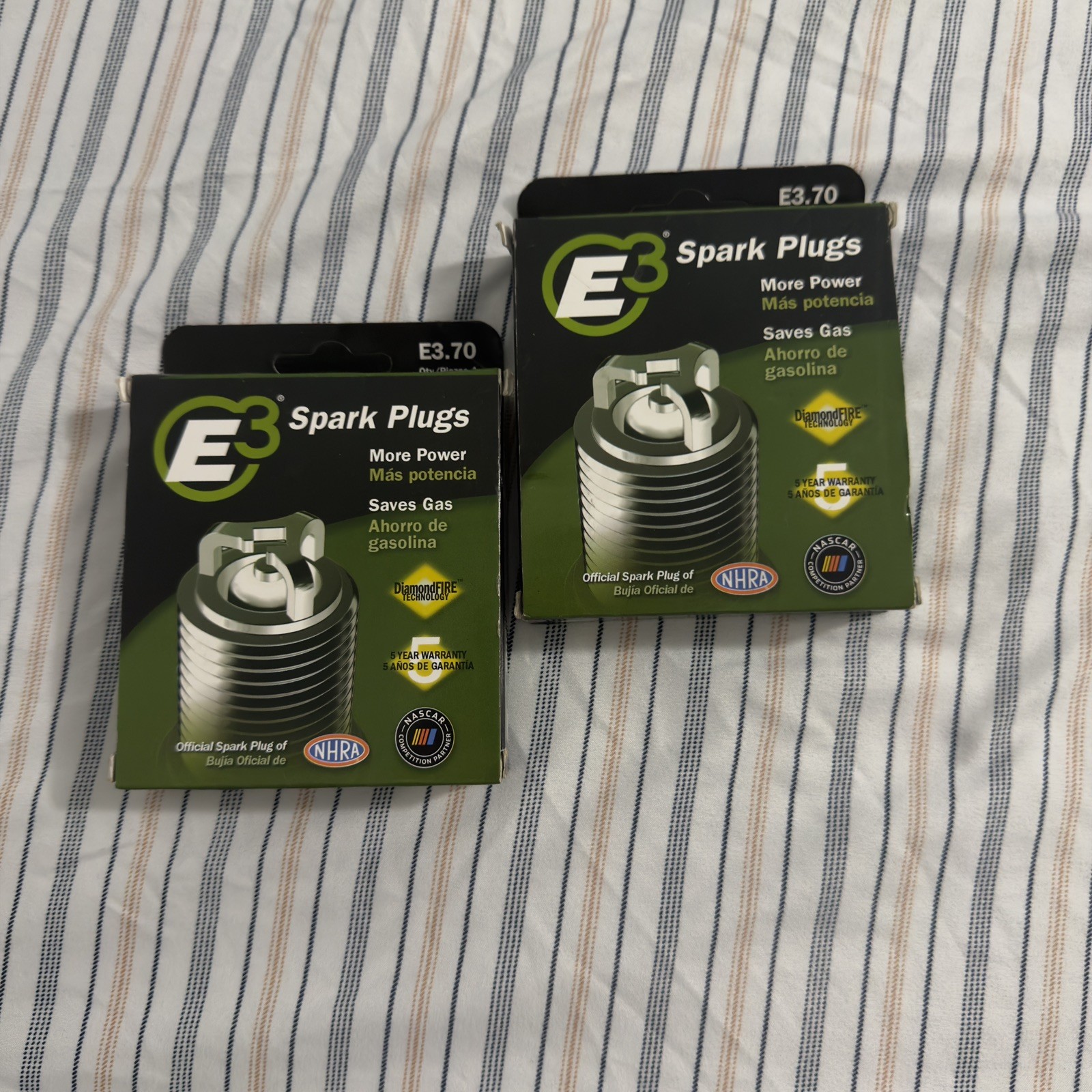 LOT OF 8 E3 SPARK PLUGS E3-70