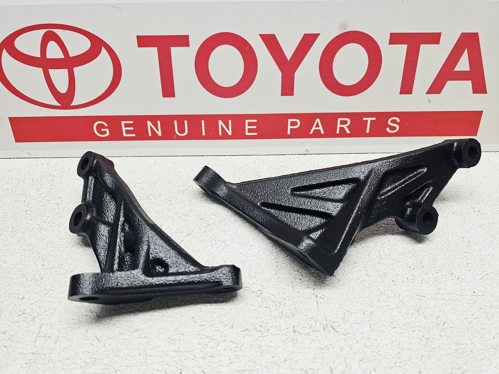 95-04 TOYOTA TACOMA 2RZ ENGINE TO TRANSMISSION SUPPORT MOUNTING BRACKETS SET L&R