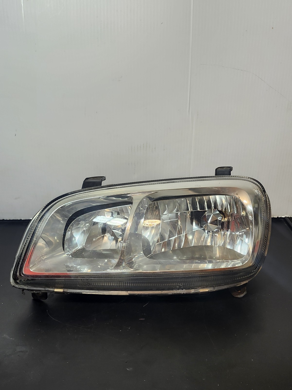 1994 - 1998 Toyota Rav4 Left Driver Halogen Headlight OEM 1995 1996 1997 95 96 1994 - 1998 Toyota Rav4 Left Driver Halogen Headlight OEM 1995 1996 1997 95 96
