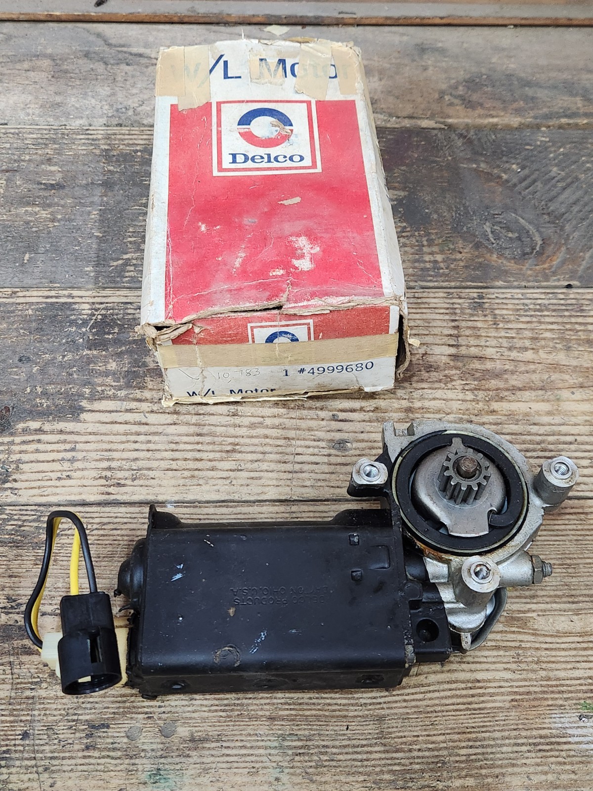 NOS OEM DELCO 1976-79 CADILLAC 1963-67 CORVETTE LH POWER WINDOW MOTOR 4999680