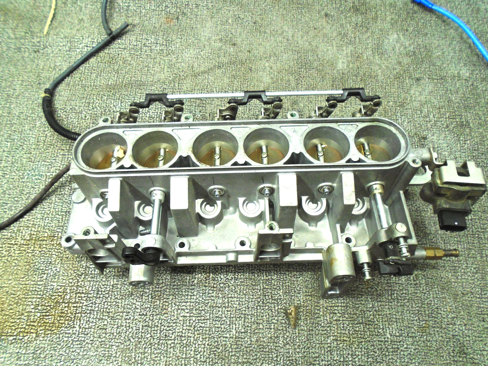 Yamaha Outboard 2006 & Later 150 175 200 Hp THOTTLE BODY 1 ASSY 68F-13751-01-00