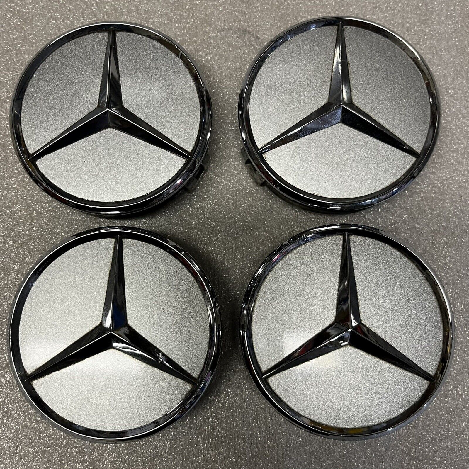 Mercedes-Benz OEM Center Caps Hub Covers Silver/Chrome 2204000125 220 400 01 25