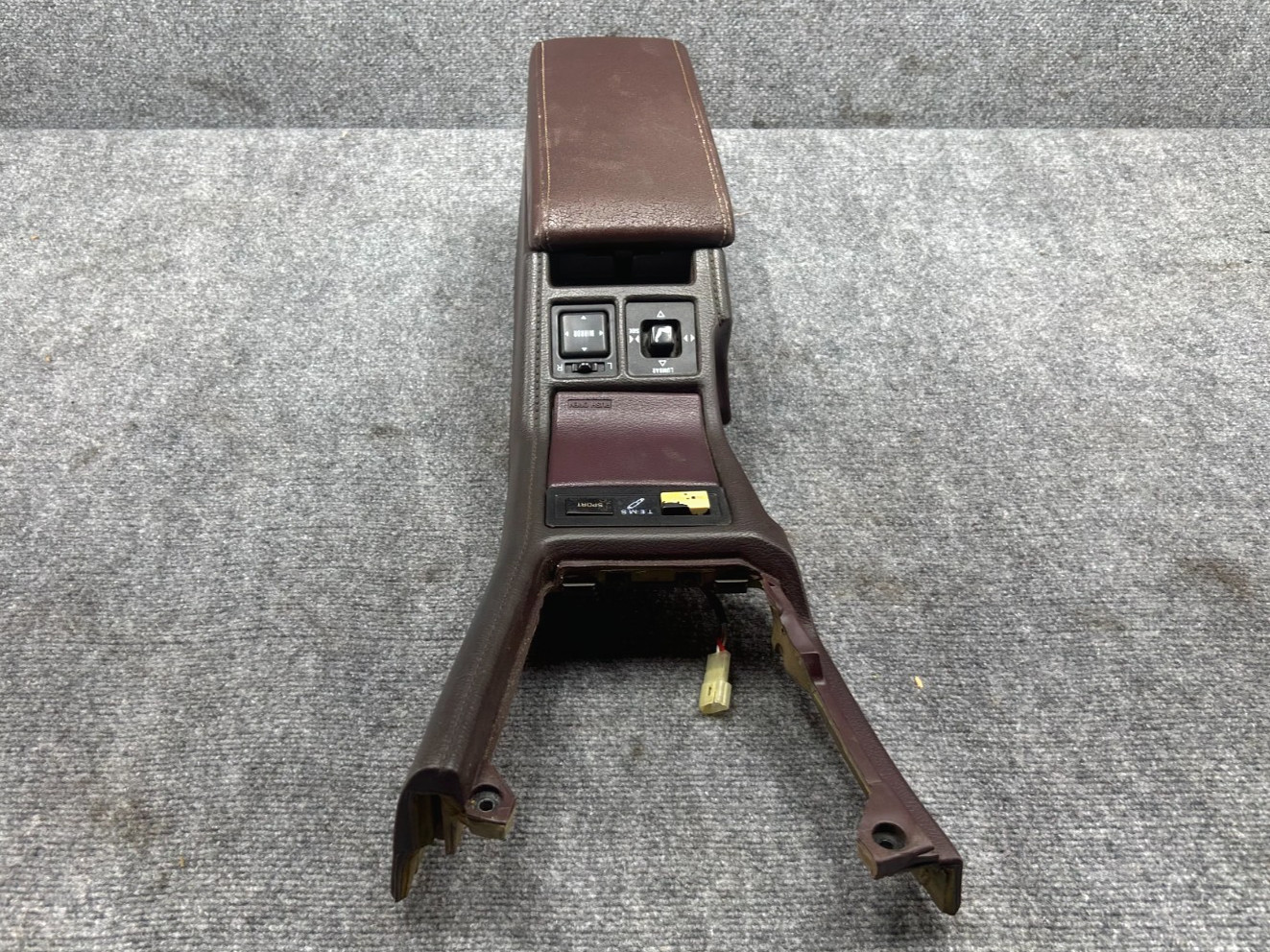 TOYOTA SUPRA TURBO MK3 86-88 OEM CONSOLE STORAGE TRAY ARMREST LID MAROON 87K