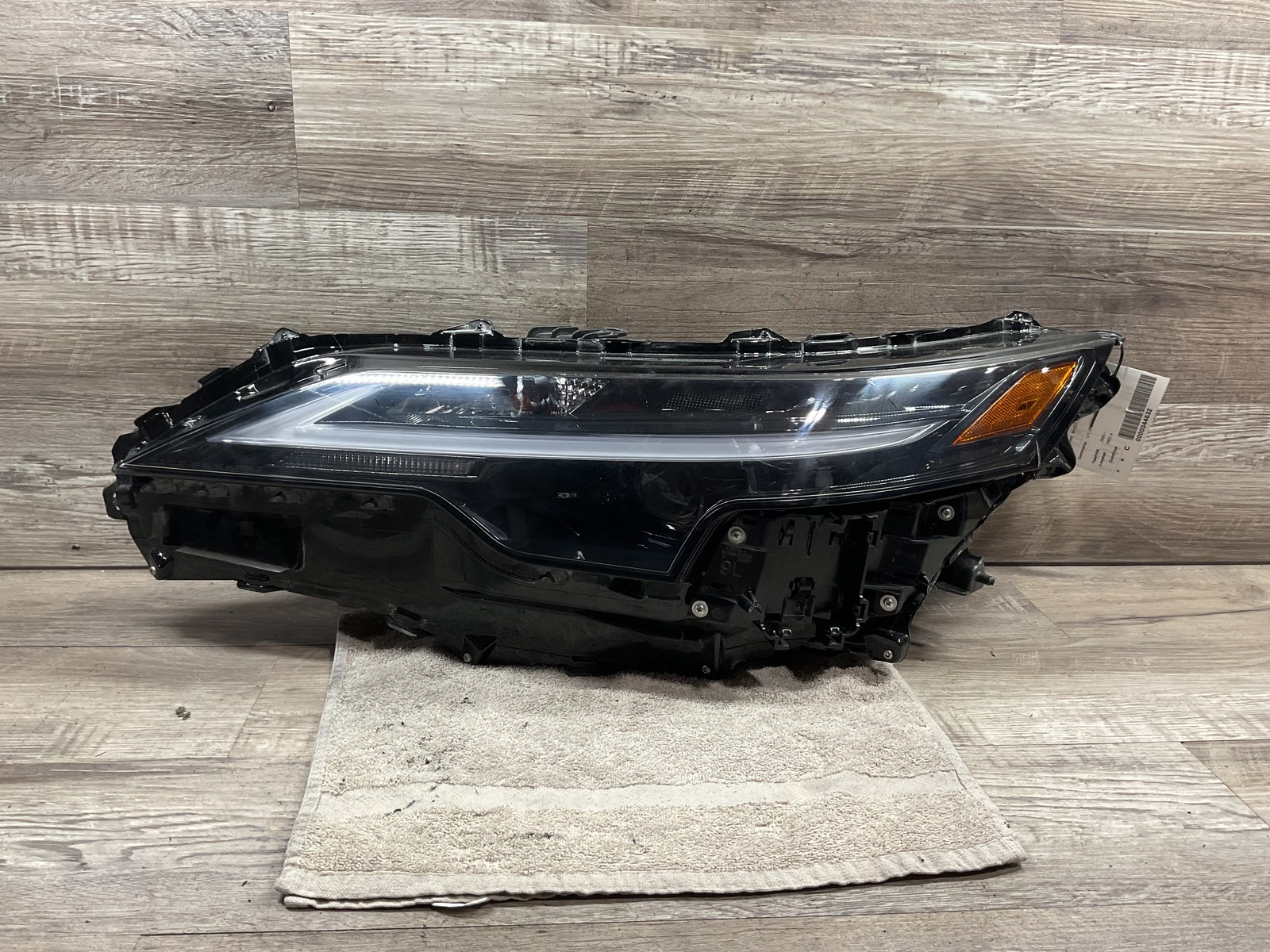 USED - 2023-2025 Lexus RX350 L Headlamp LED - OEM USED - 2023-2025 Lexus RX350 L Headlamp LED - OEM