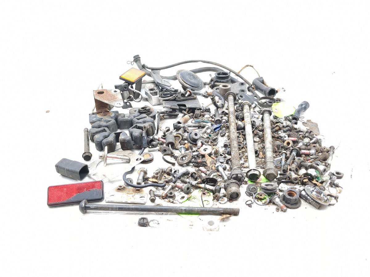 02 Kawasaki BN125 Eliminator 125 Miscellaneous Parts Hardware Bolt Kit