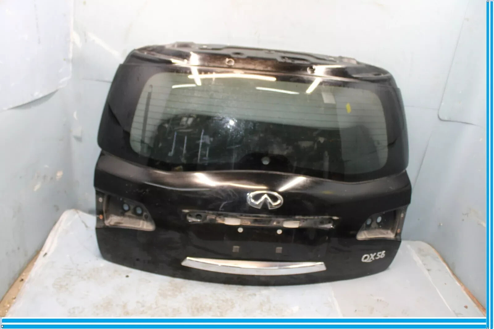 11-17 Infiniti QX56 Tailgate Liftgate Door Shell W / Glass OEM