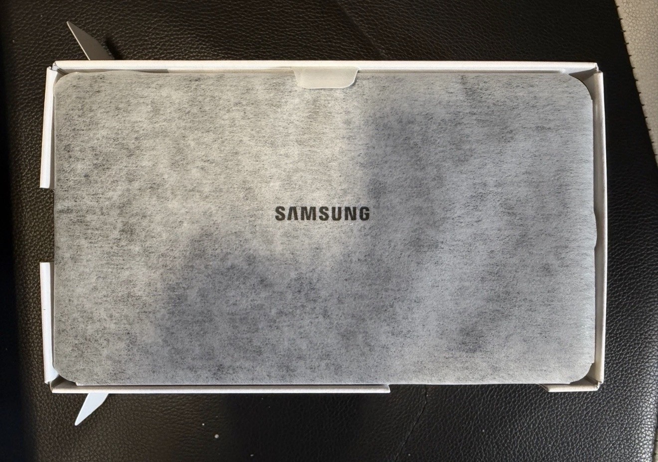 2022-2024 MERCEDES  GLS600Z4 REAR TOUCH SCREEN TABLET SAMSUNG SM-T260NZ OEM