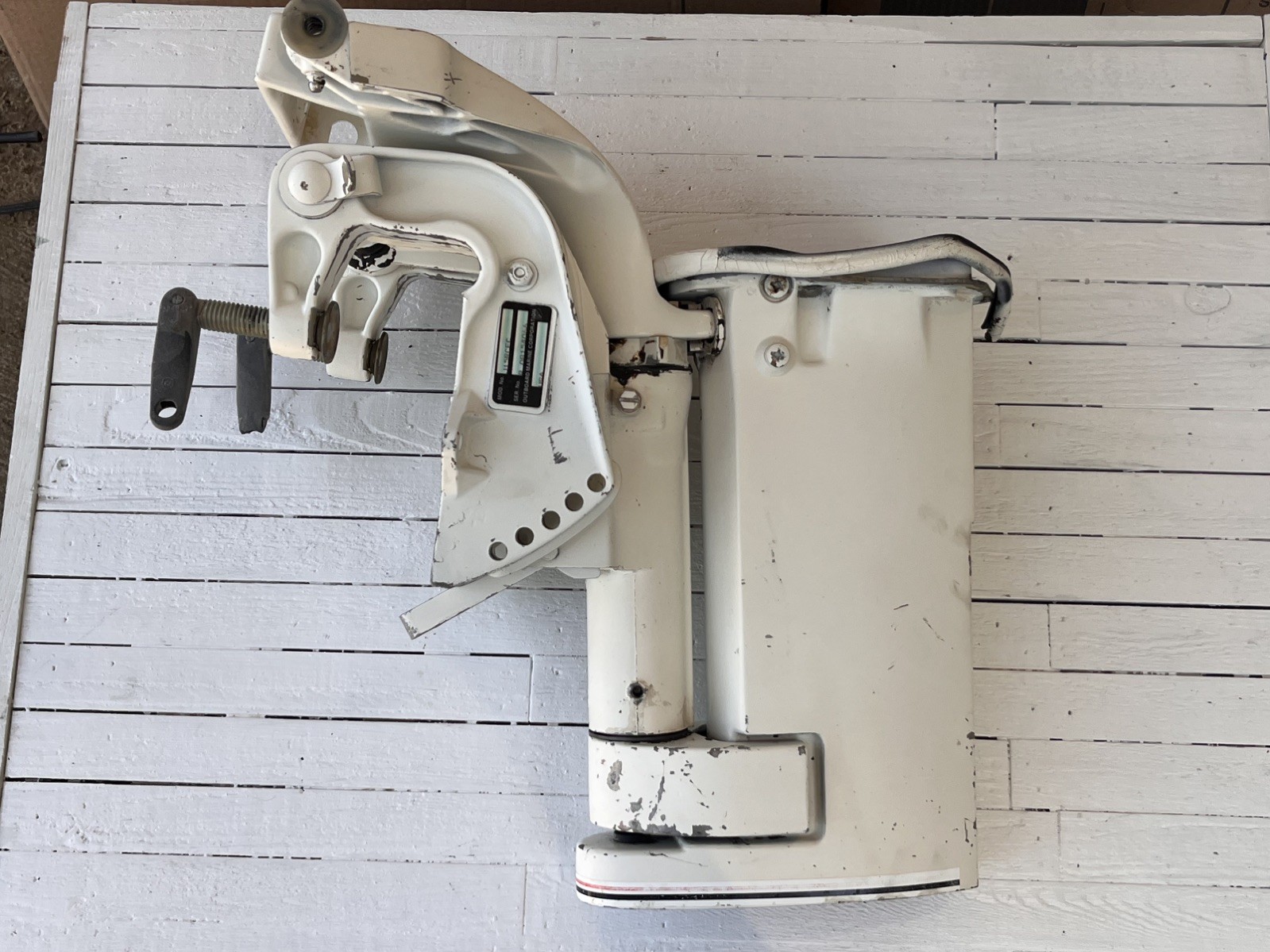 Johnson Evinrude 9.9hp 15HP Swivel bracket transom clamp 394211 330507 393190 Johnson Evinrude 9.9hp 15HP Swivel bracket transom clamp 394211 330507 393190