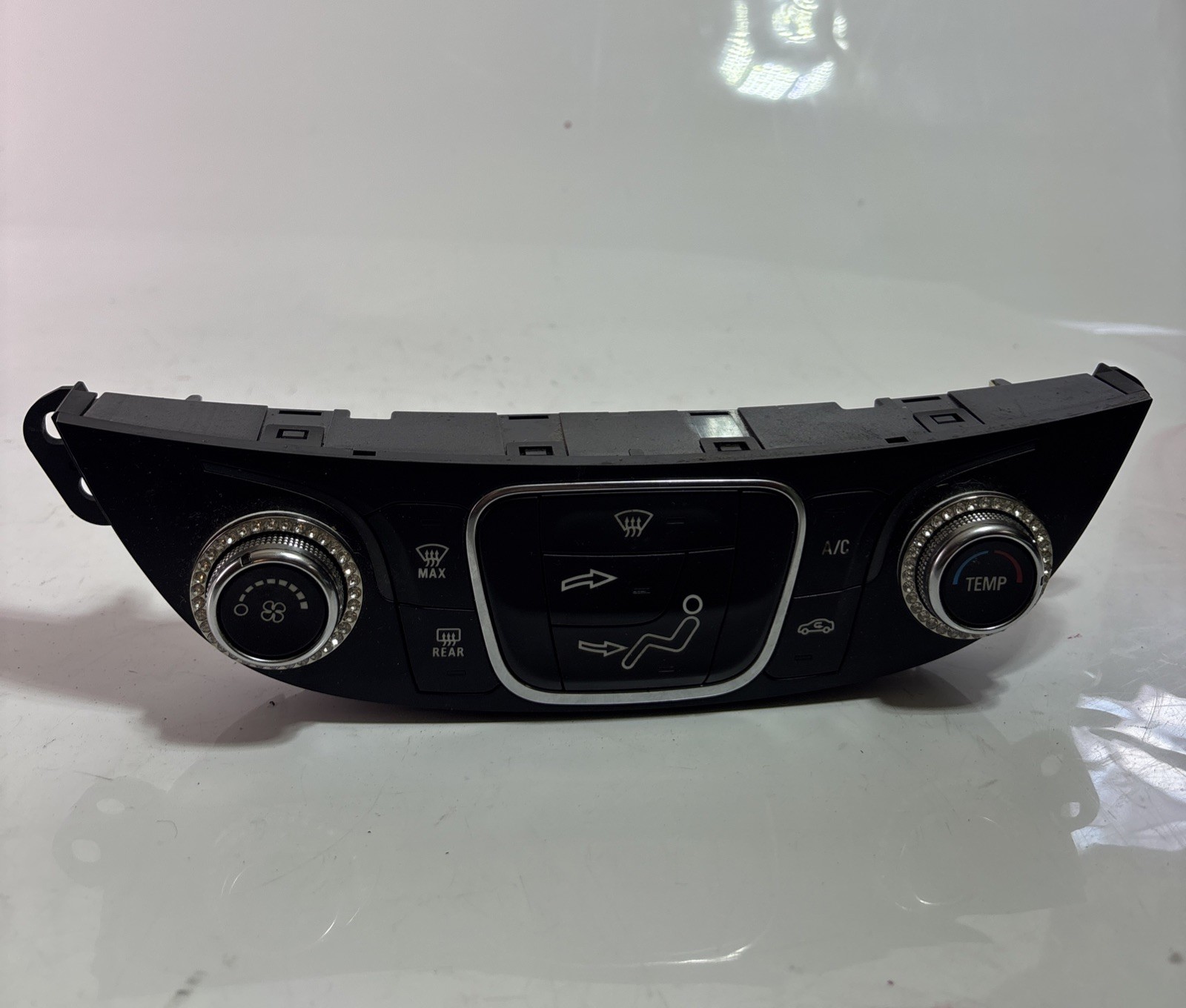 2016-2017 CHEVROLET MALIBU Heating & Air Conditioner  Control Panel OEM 84178406