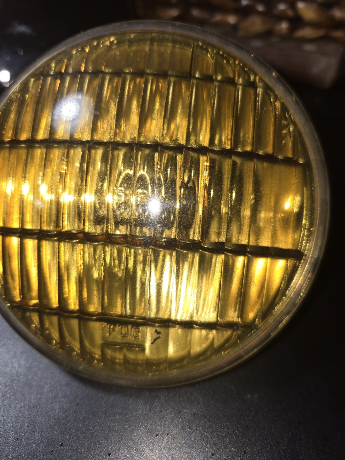 Vintage GE Amber Sealed Beam Fog Light Bulb 4-1/2\
