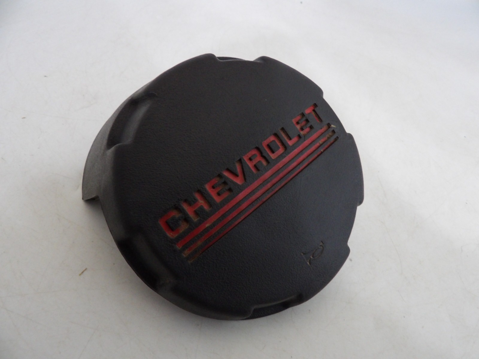 1988 1989 1990 1991 1992 1993-1994 Chevy C1500 K1500 Truck  Suburban horn button