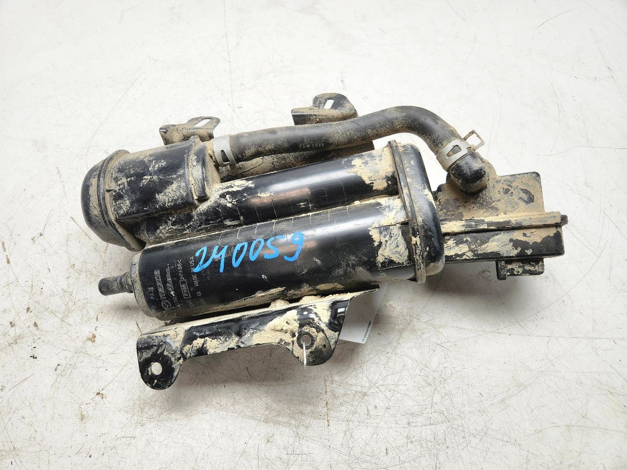 19 20 21 22 23 24, Mazda 3, Upper Fuel Vapor Canister, 2.5L, PAJ2-13-970, OEM